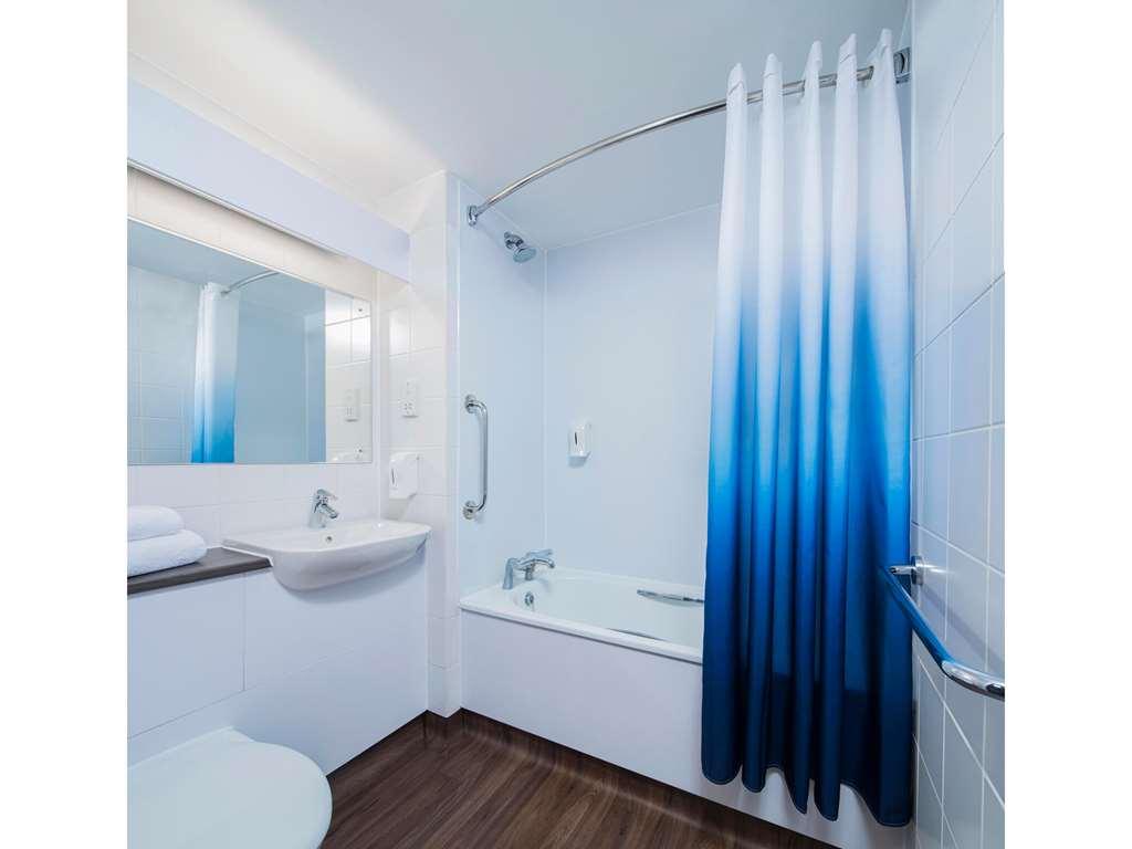 Travelodge Park Royal Hotel Londra